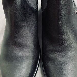 Black Leather bootie’s